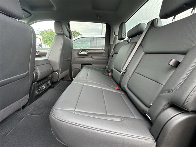New 2025 GMC Sierra 2500 SLT image 9