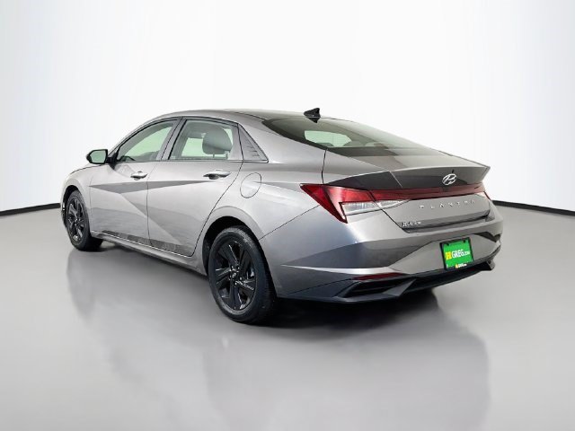 Used 2022 Hyundai Elantra SEL w/ Convenience Package FWD image 7