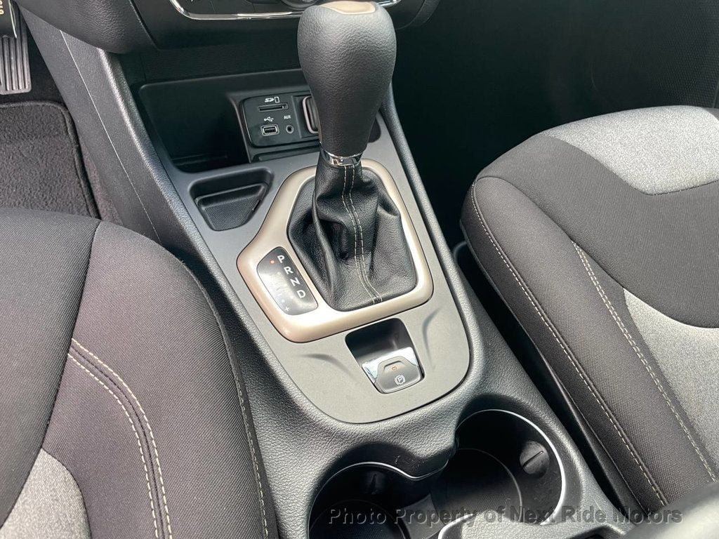 Used 2014 Jeep Cherokee Latitude FWD image 20
