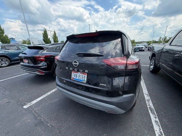 Used 2023 Nissan Rogue S AWD/4WD image 10