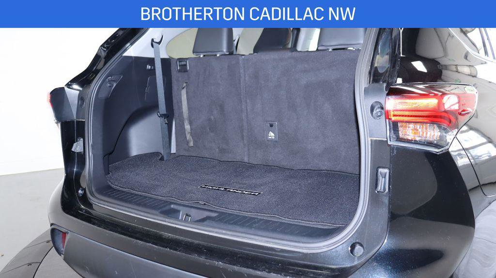 Used 2023 Toyota Highlander XLE image 26
