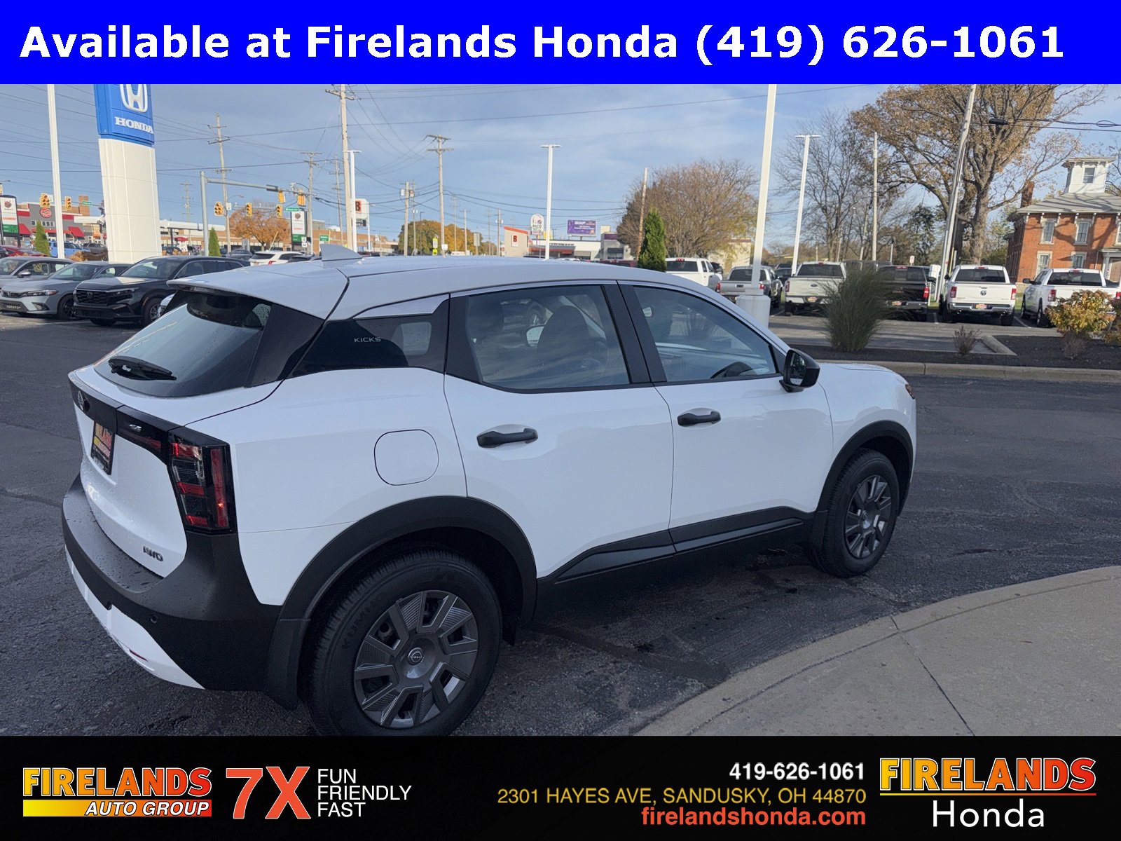 Used 2025 Nissan Kicks S image 5