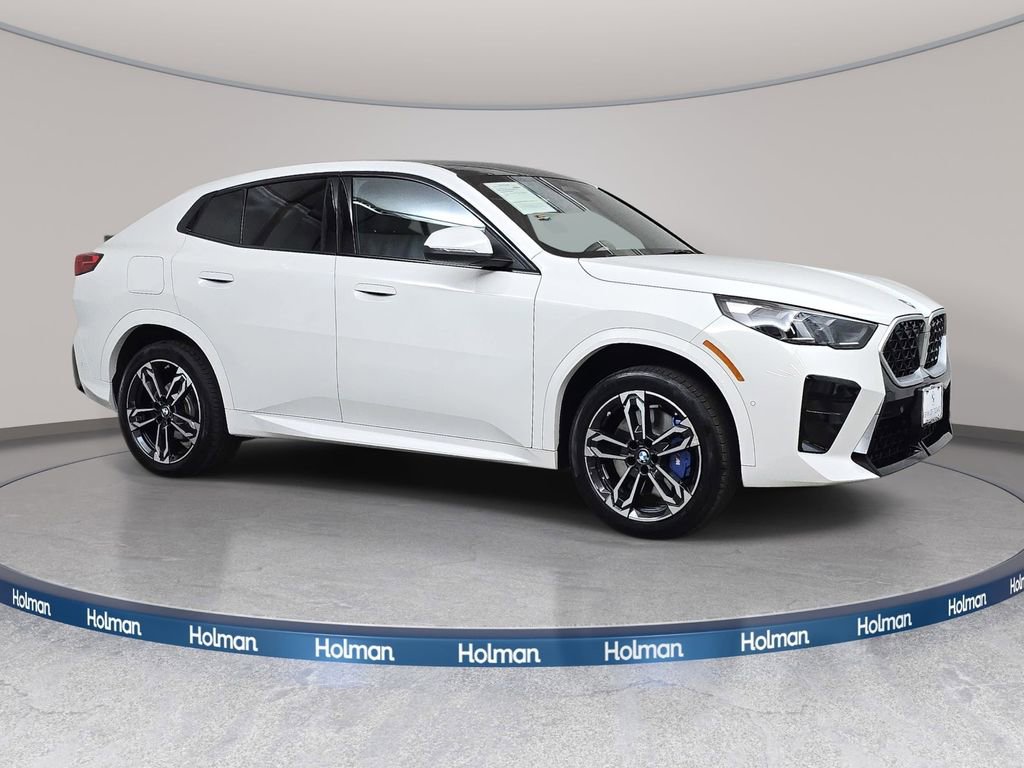 Used 2025 BMW X2 xDrive28i w/ M Sport Package AWD/4WD image 4