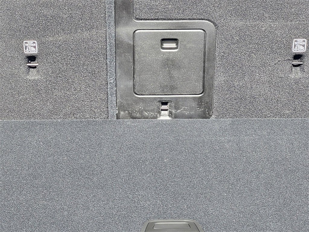 New 2026 Volvo XC60 B5 Plus w/ Climate Package image 20