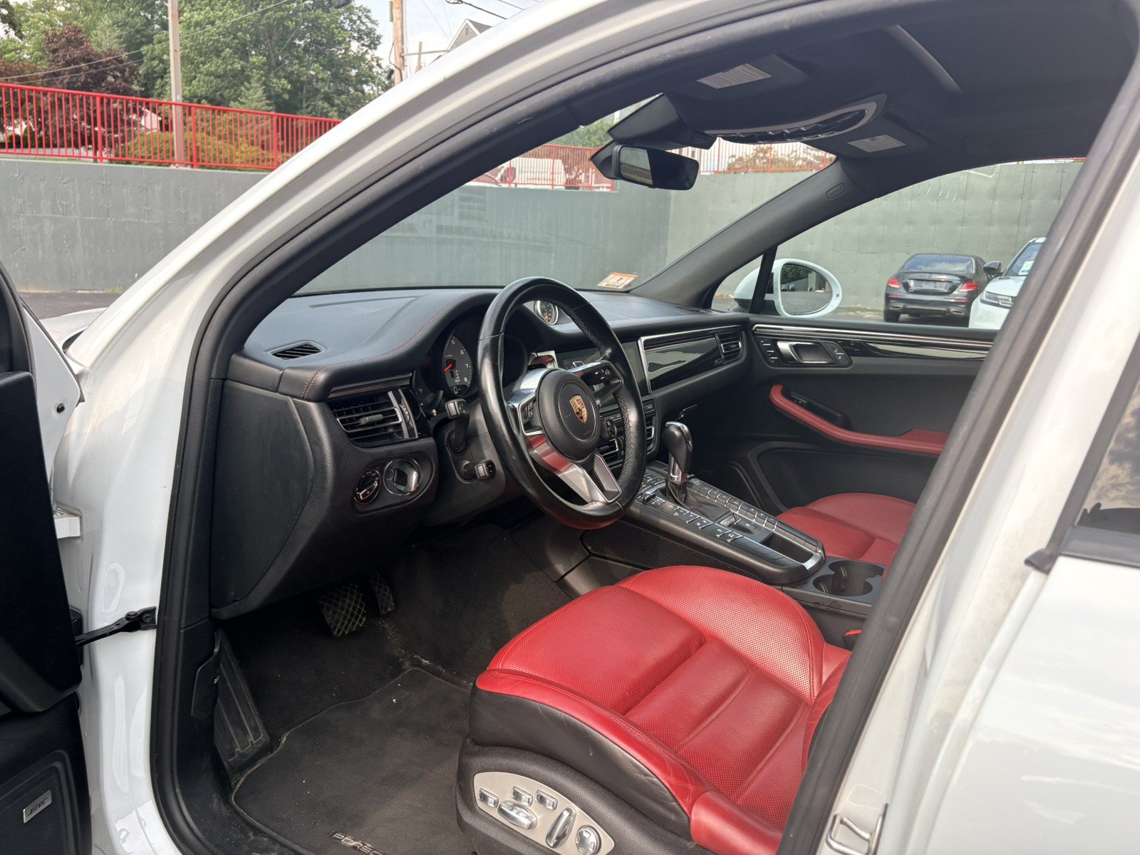 Used 2020 Porsche Macan S AWD/4WD image 16