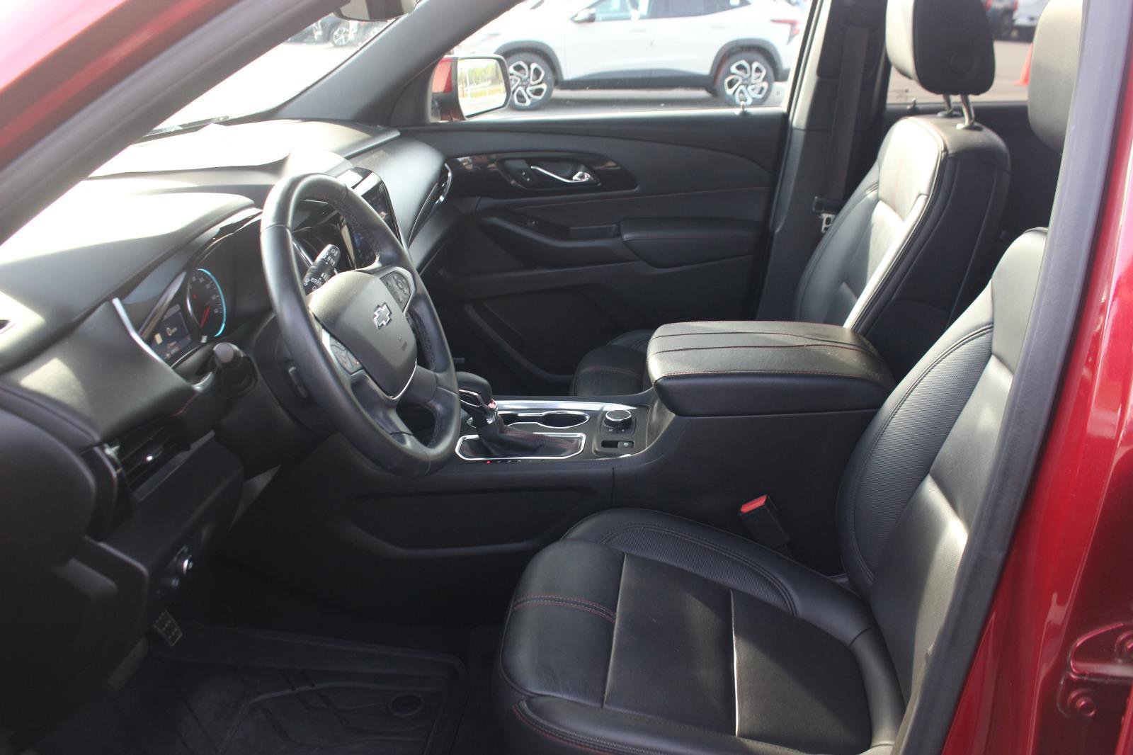 Used 2024 Chevrolet Traverse RS w/ LPO, Floor Liner Package image 17