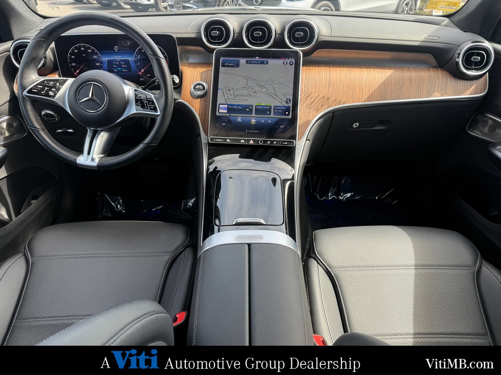 Certified 2023 Mercedes-Benz GLC 300 4MATIC image 2