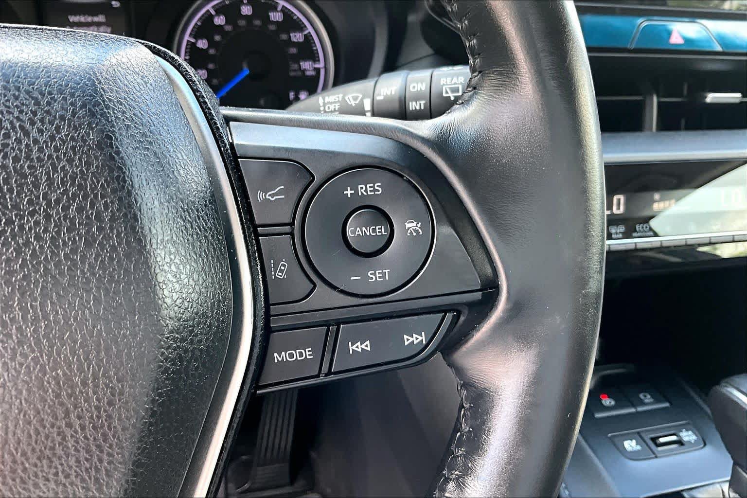 Used 2021 Toyota Venza LE w/ Carpet Mat Package (TMS) AWD/4WD image 23