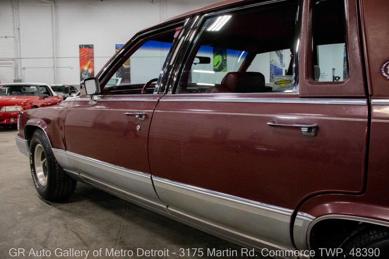 Used 1990 Cadillac Brougham image 22