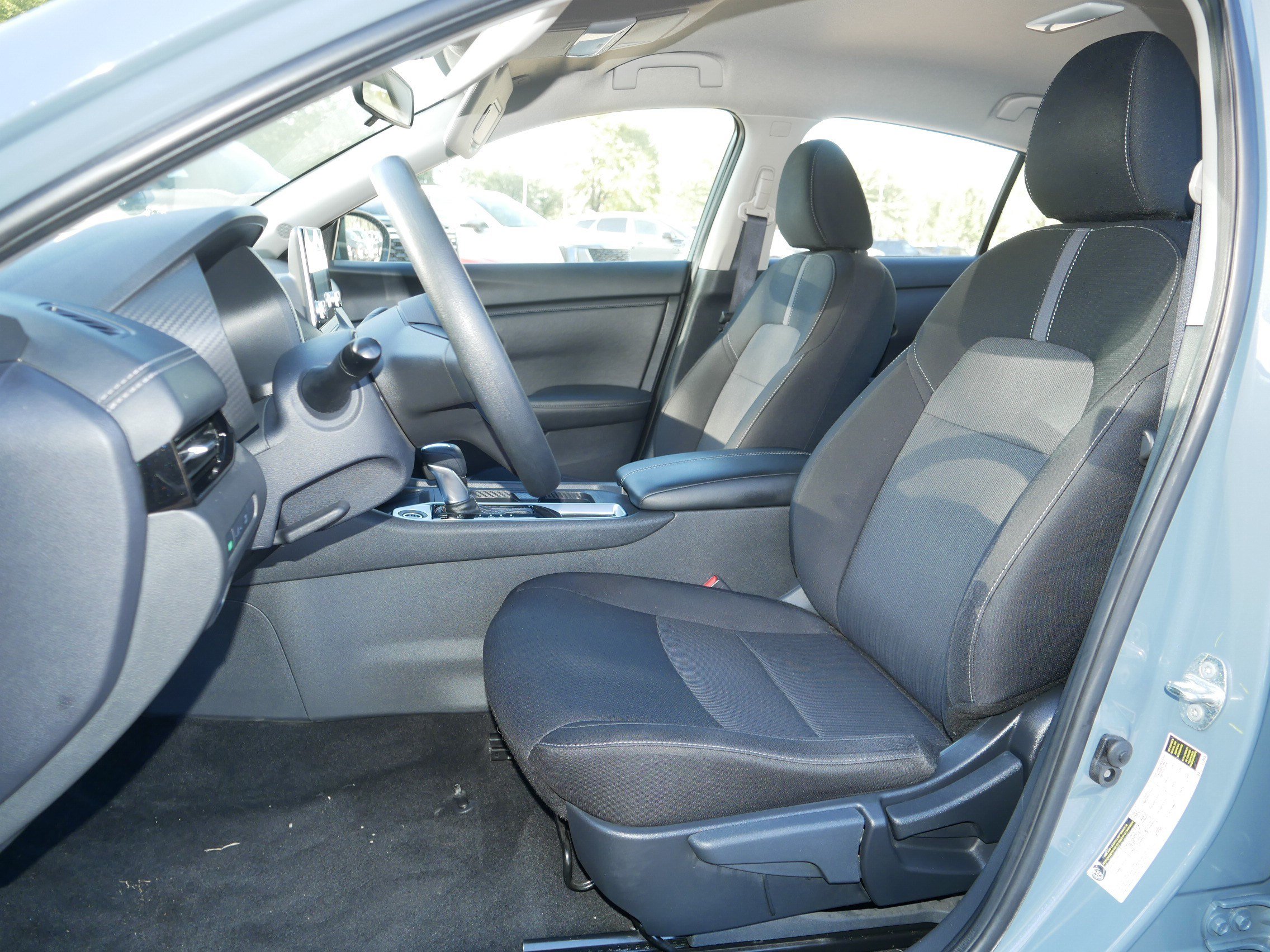 Certified 2024 Nissan Sentra SV FWD image 33