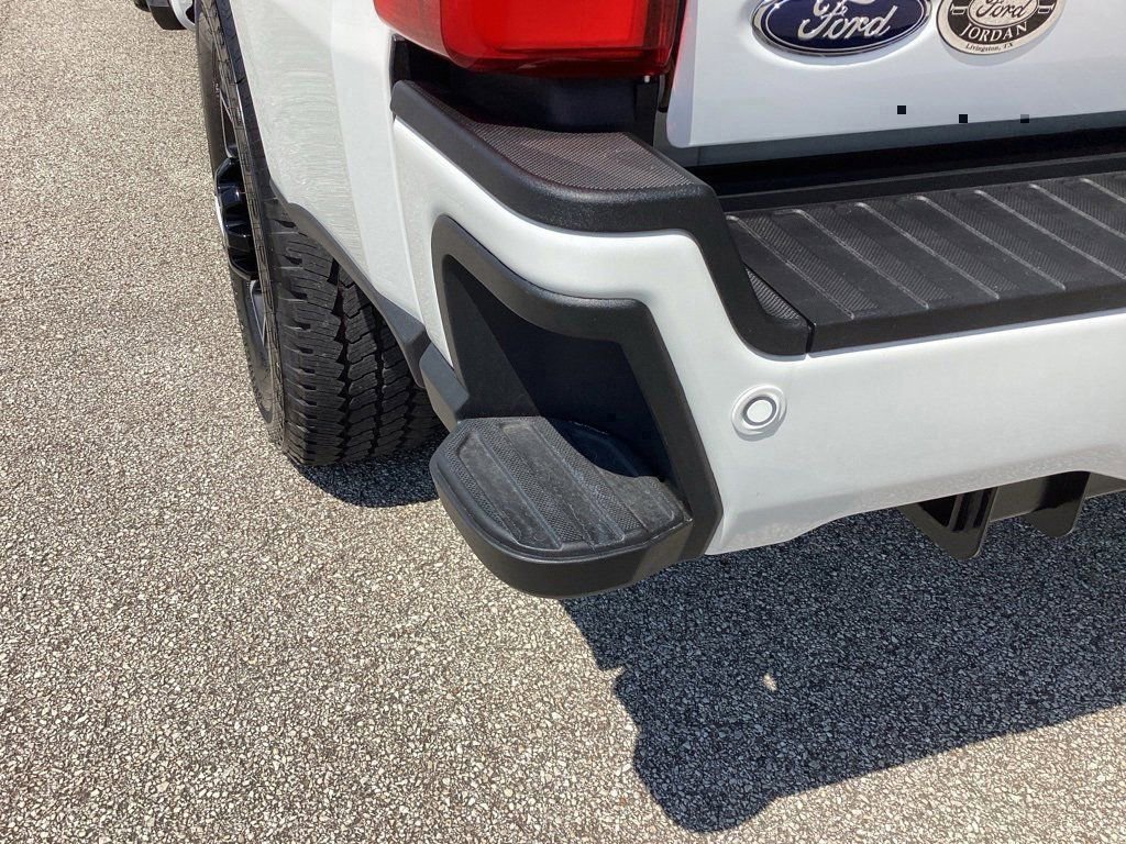 New 2026 Ford F250 Platinum image 16