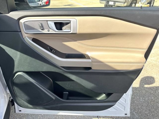 Used 2023 Ford Explorer Limited image 14