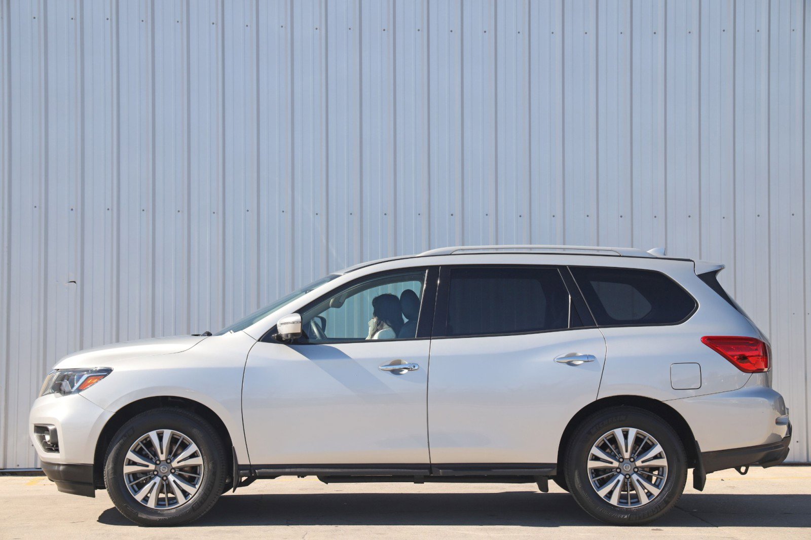 Used 2020 Nissan Pathfinder SL image 7