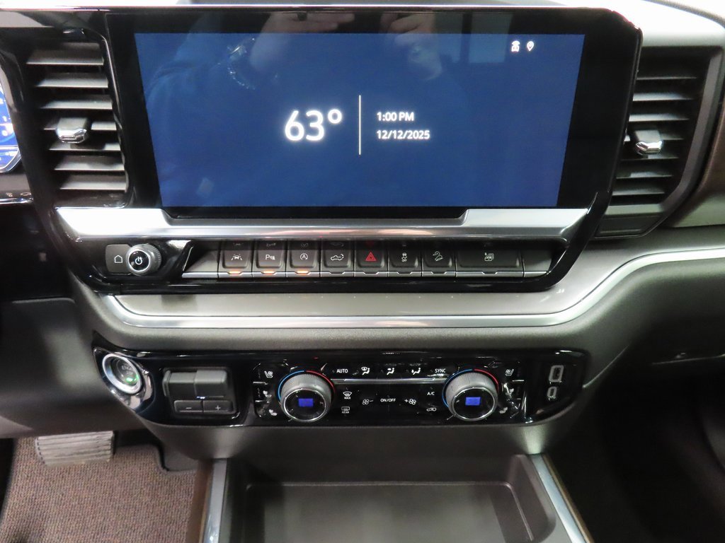 Used 2025 Chevrolet Silverado 1500 High Country w/ Midnight Edition image 13