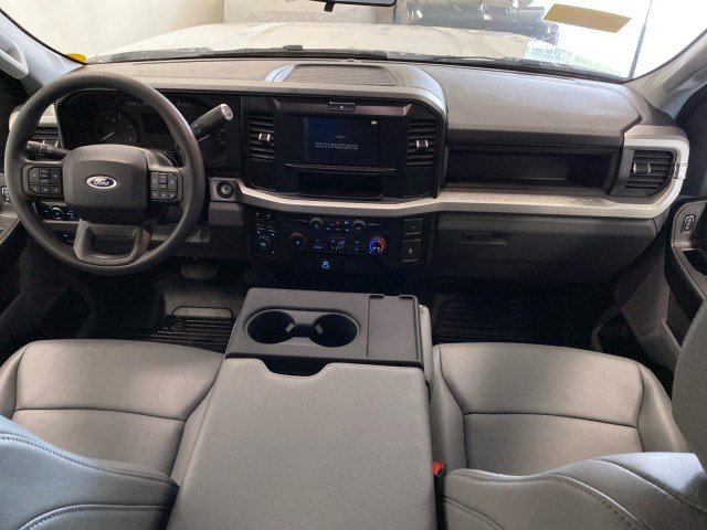 New 2025 Ford F550 4x4 Crew Cab Super Duty image 17