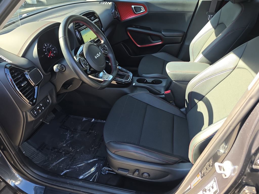 Used 2022 Kia Soul Turbo FWD image 8