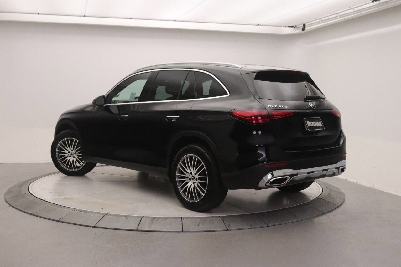 Certified 2026 Mercedes-Benz GLC 300 GLC 300 image 2