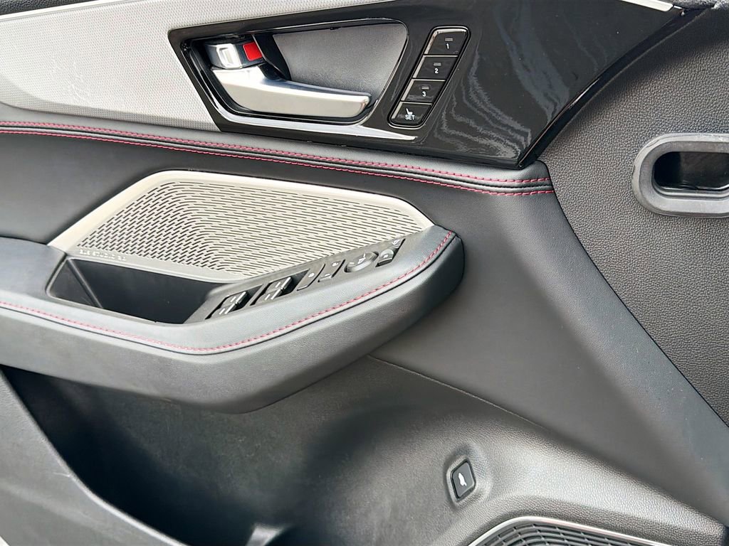 Used 2023 Acura MDX A-Spec AWD/4WD image 29