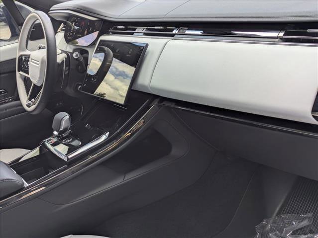 Used 2024 Land Rover Range Rover Sport Dynamic SE image 21