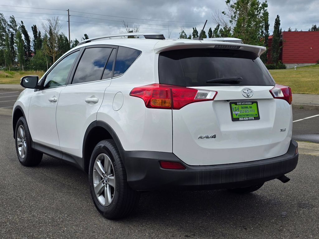 Used 2015 Toyota RAV4 XLE FWD image 3