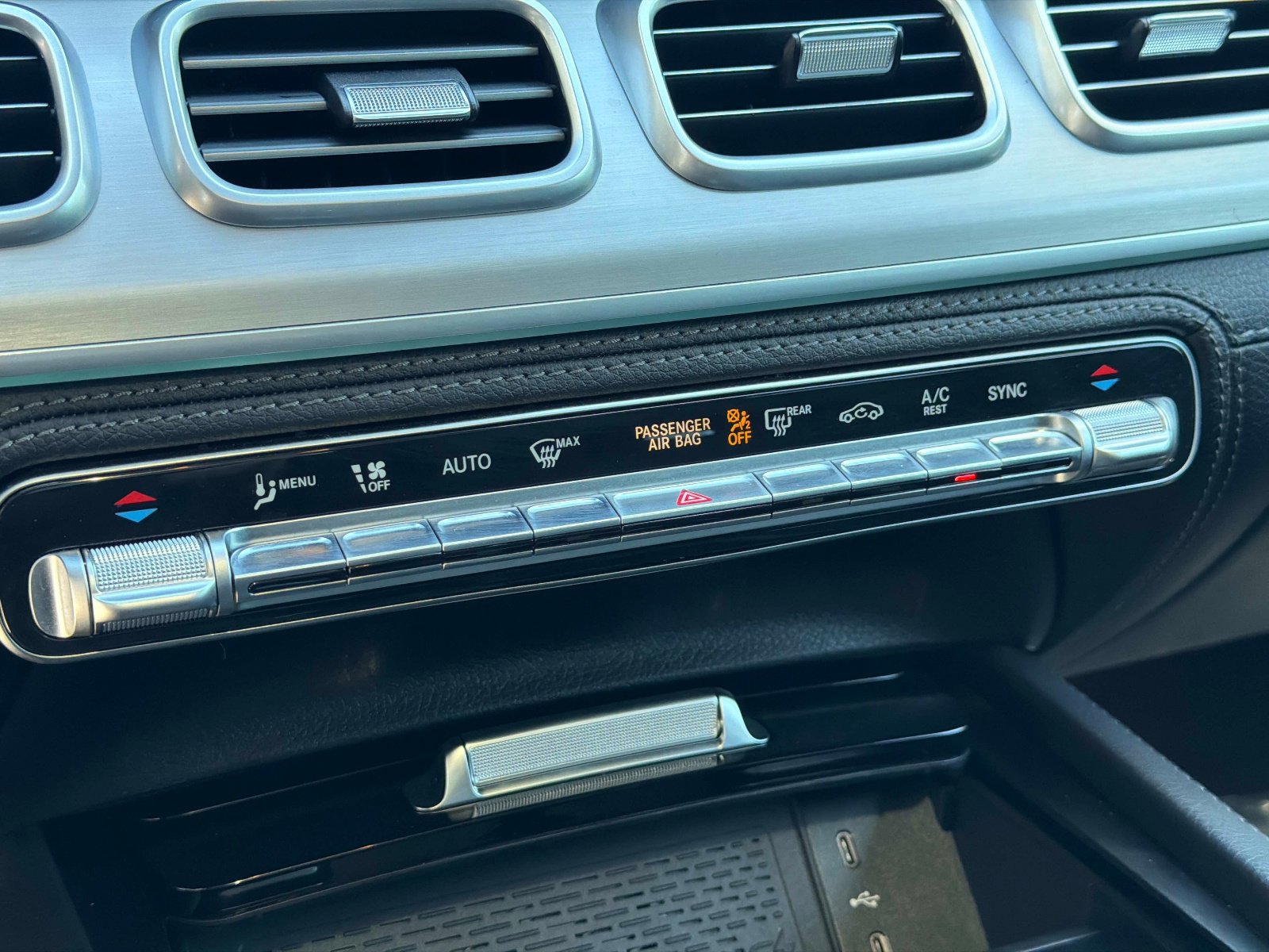 Used 2025 Mercedes-Benz GLE 53 AMG 4MATIC Coupe image 49