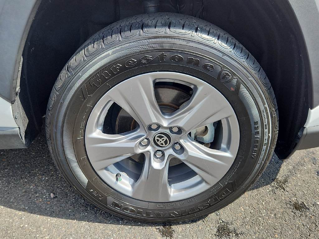 Certified 2024 Toyota RAV4 XLE AWD/4WD image 8