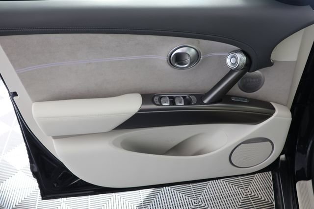 Used 2023 Genesis GV60 Performance image 25