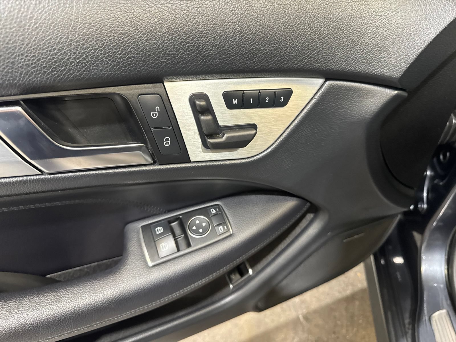 Used 2013 Mercedes-Benz C 250 Coupe image 22