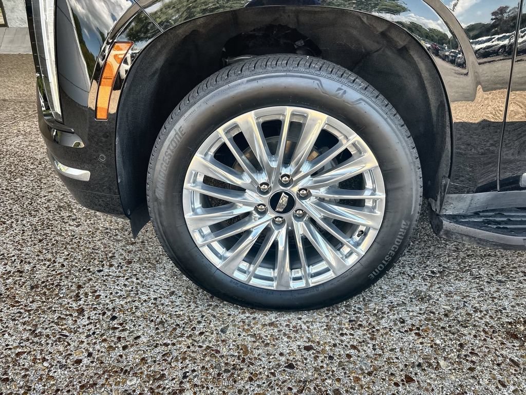 Certified 2025 Cadillac Escalade Premium Luxury AWD/4WD image 34
