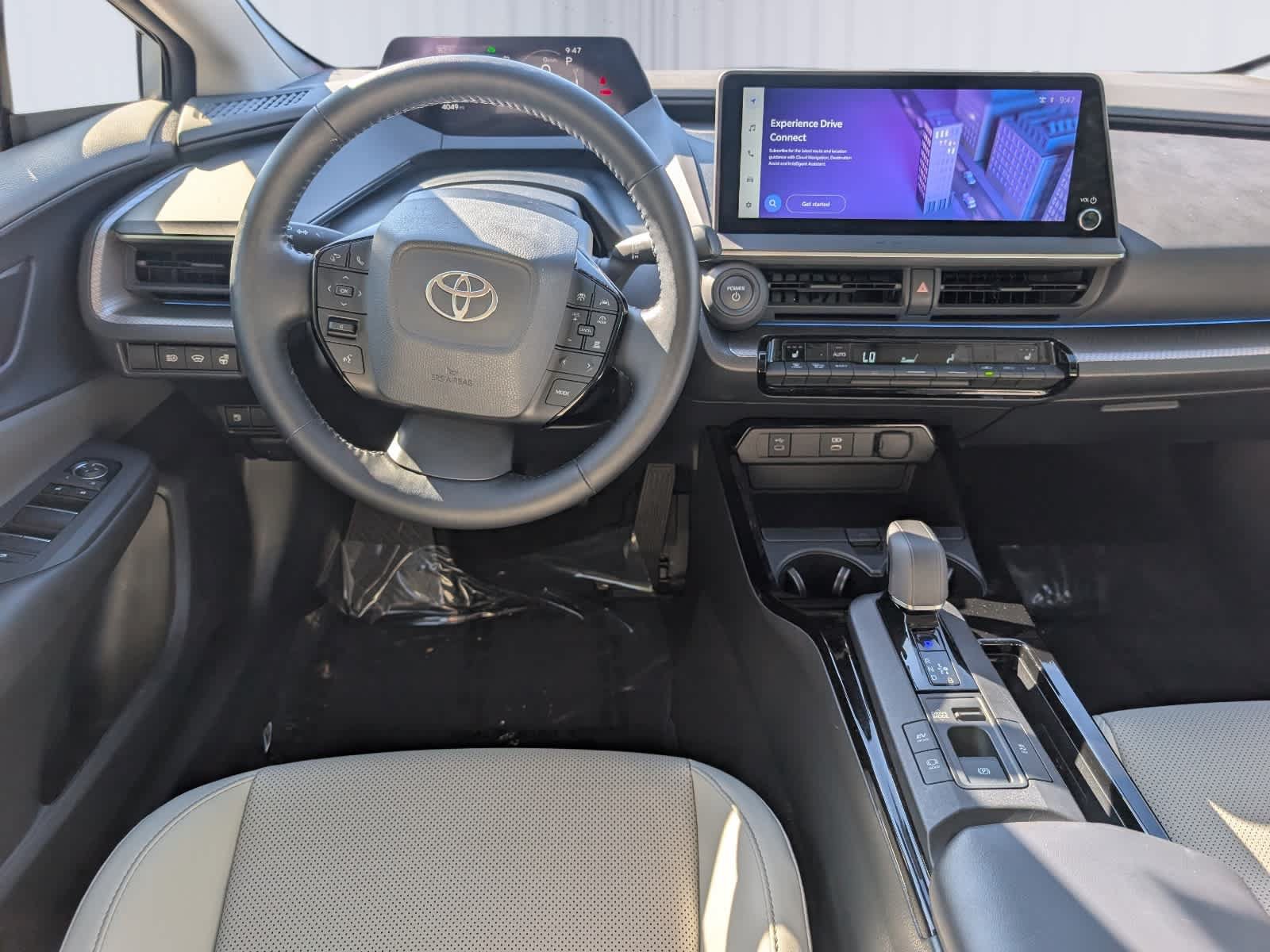 Used 2024 Toyota Prius XLE FWD image 16