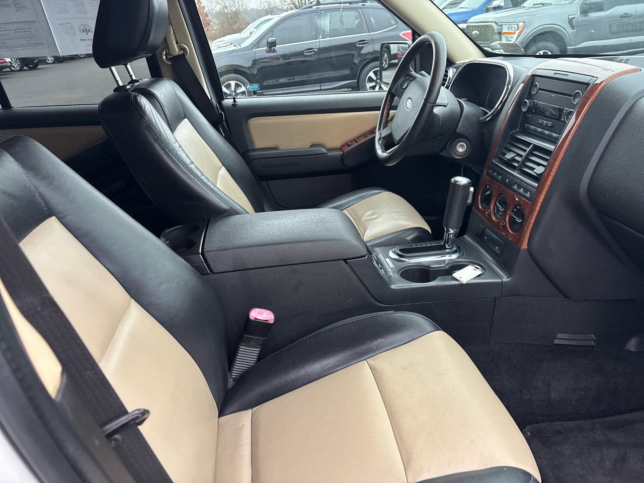 Used 2010 Ford Explorer Eddie Bauer image 22