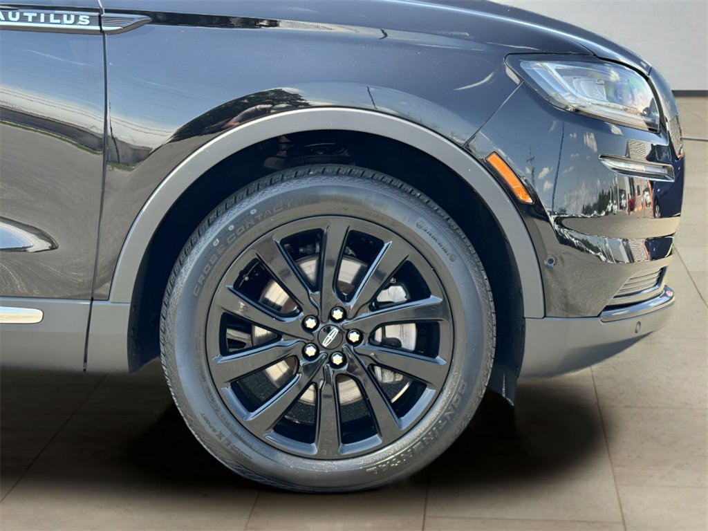 Used 2022 Lincoln Nautilus Reserve w/ Equipment Group 201A image 46