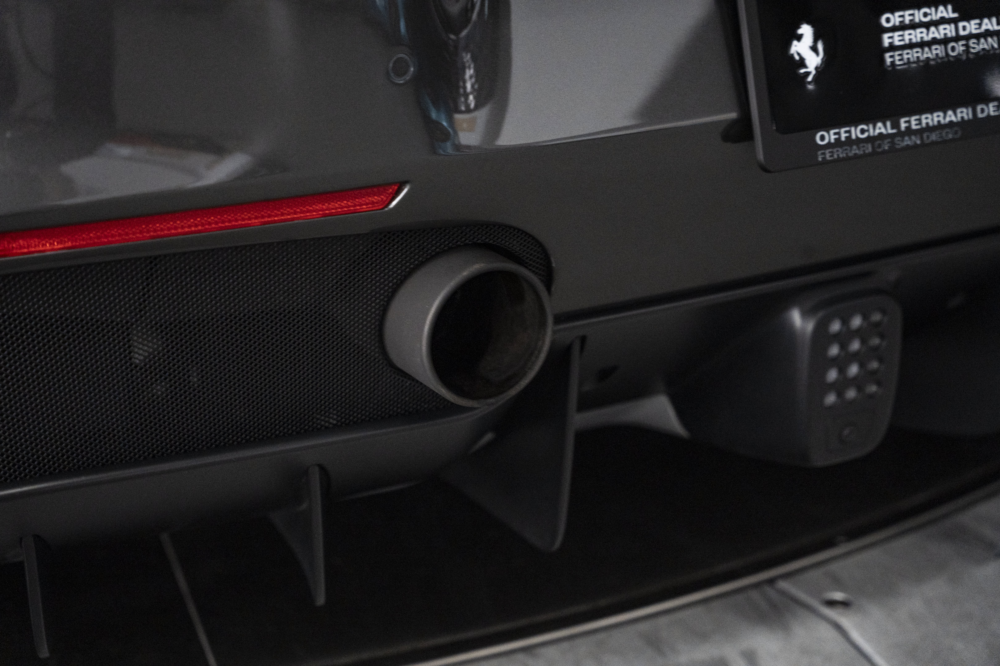 Used 2019 Ferrari 488 Spider RWD image 17