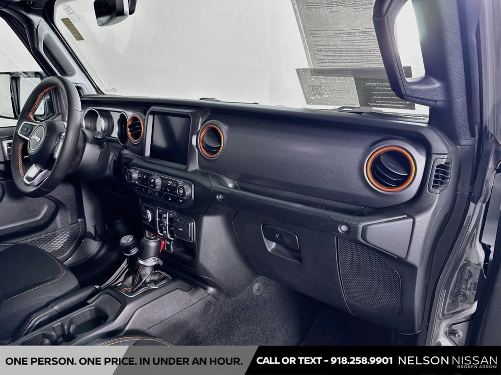 Used 2023 Jeep Gladiator Mojave w/ Cold Weather Group AWD/4WD image 28