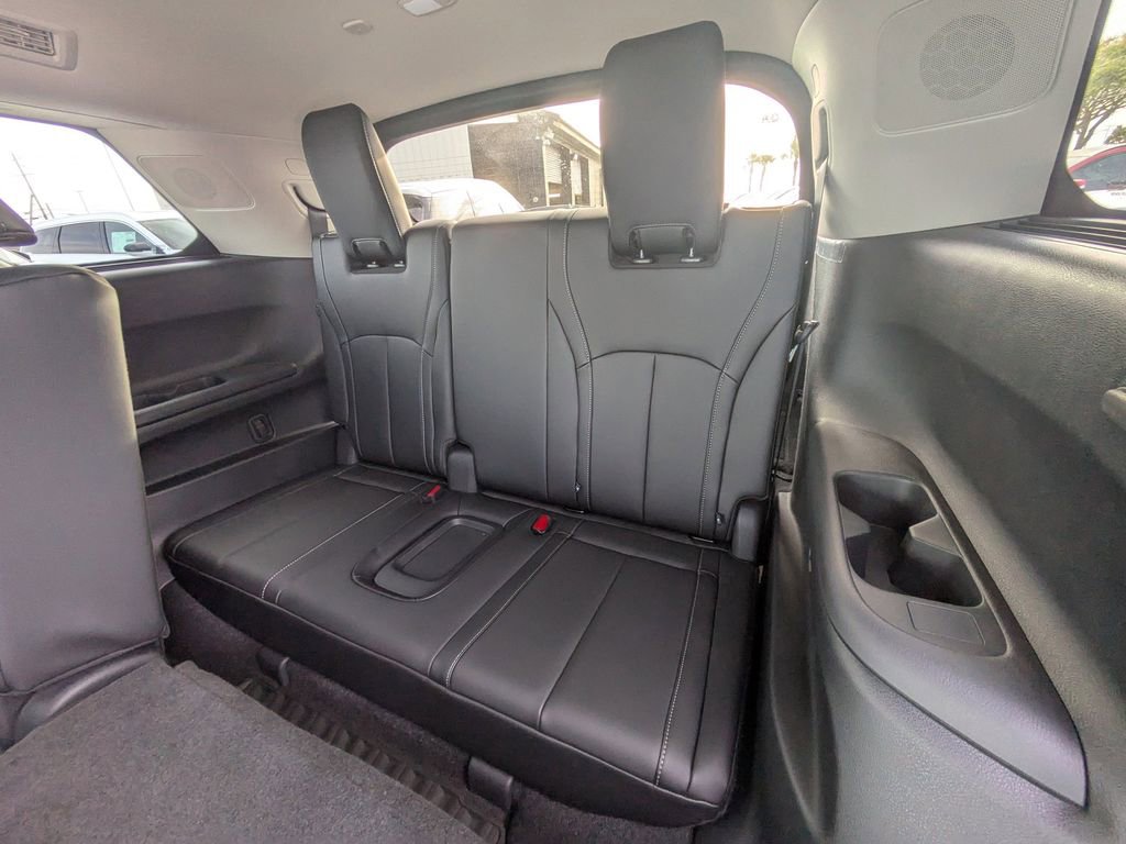 New 2026 INFINITI QX60 Luxe w/ Cargo Package FWD image 14
