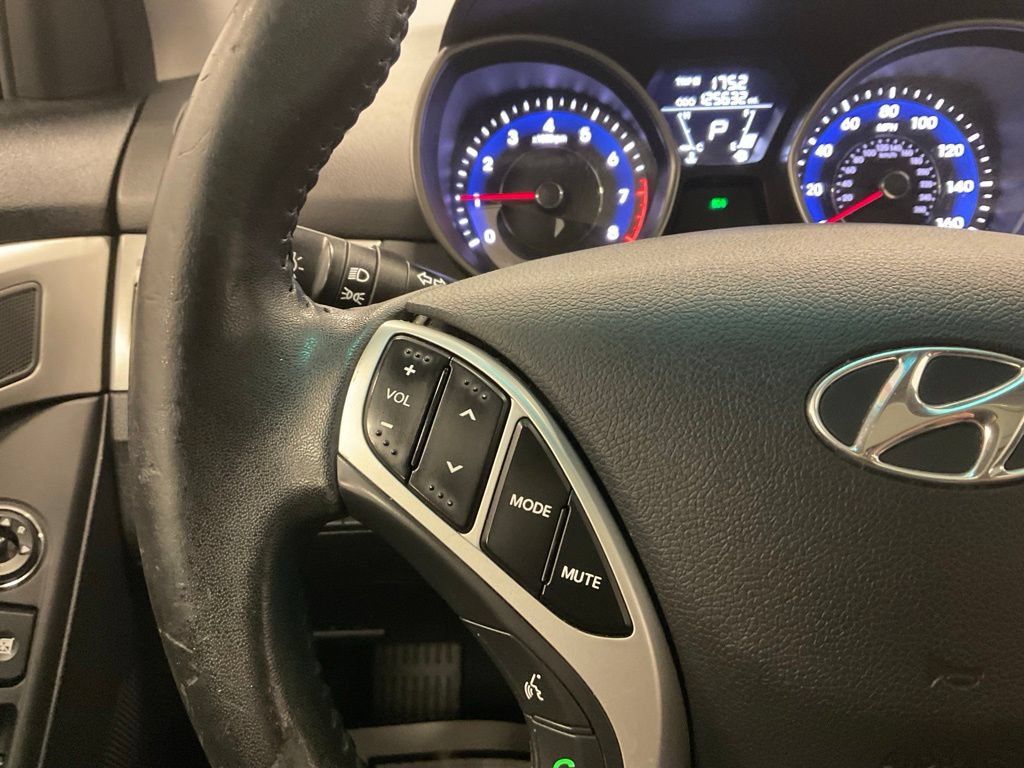 Used 2012 Hyundai Elantra Limited FWD image 21