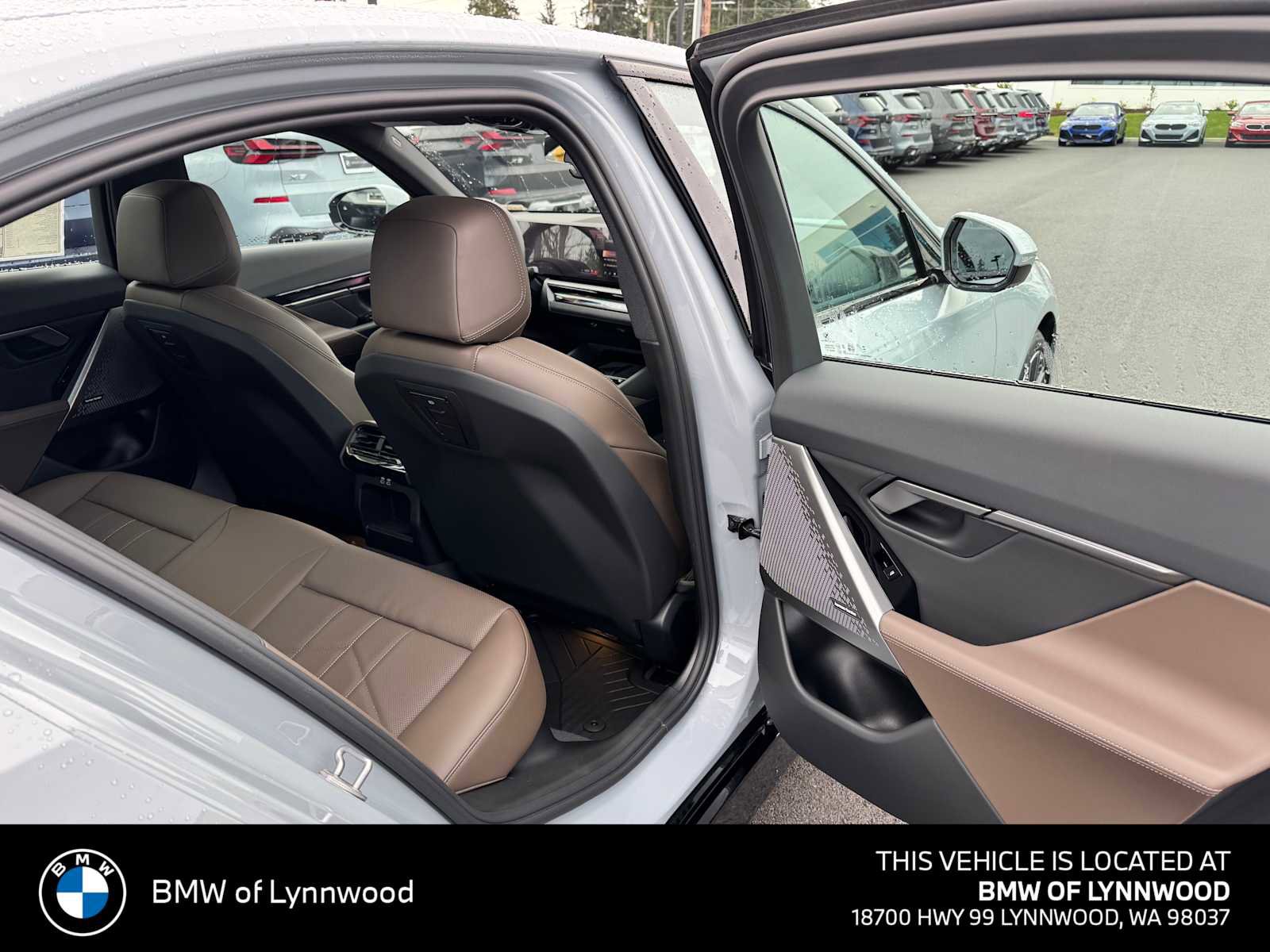 New 2026 BMW i5 eDrive40 w/ M Sport Package AWD/4WD image 13