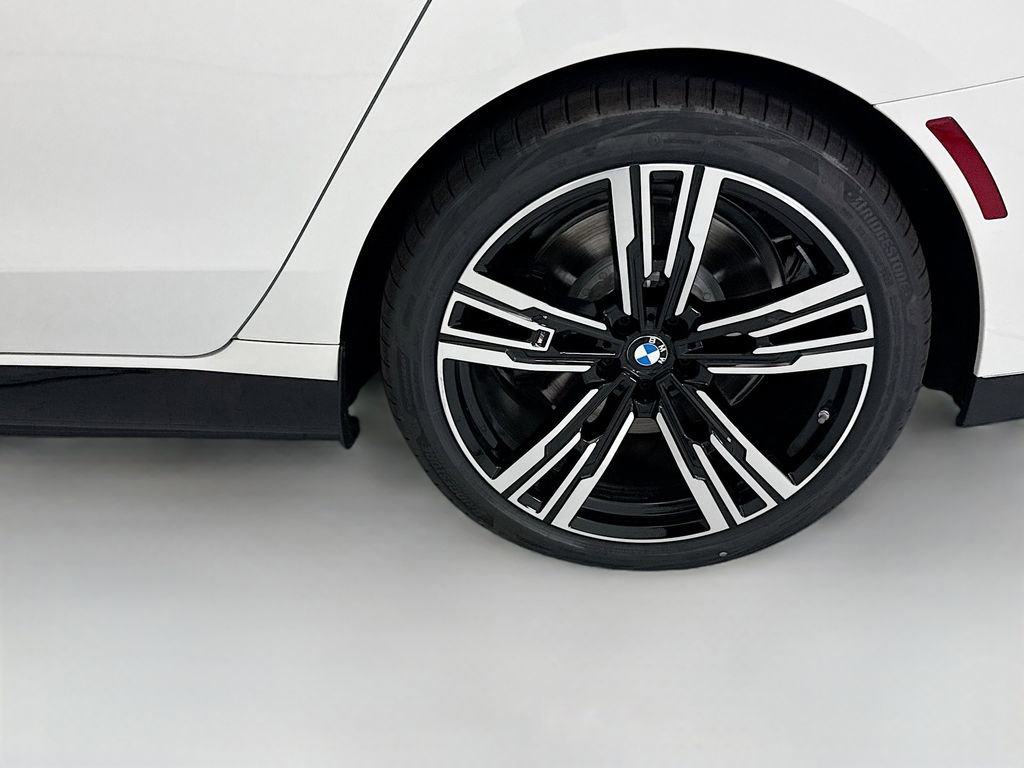New 2026 BMW i7 xDrive60 AWD/4WD image 30