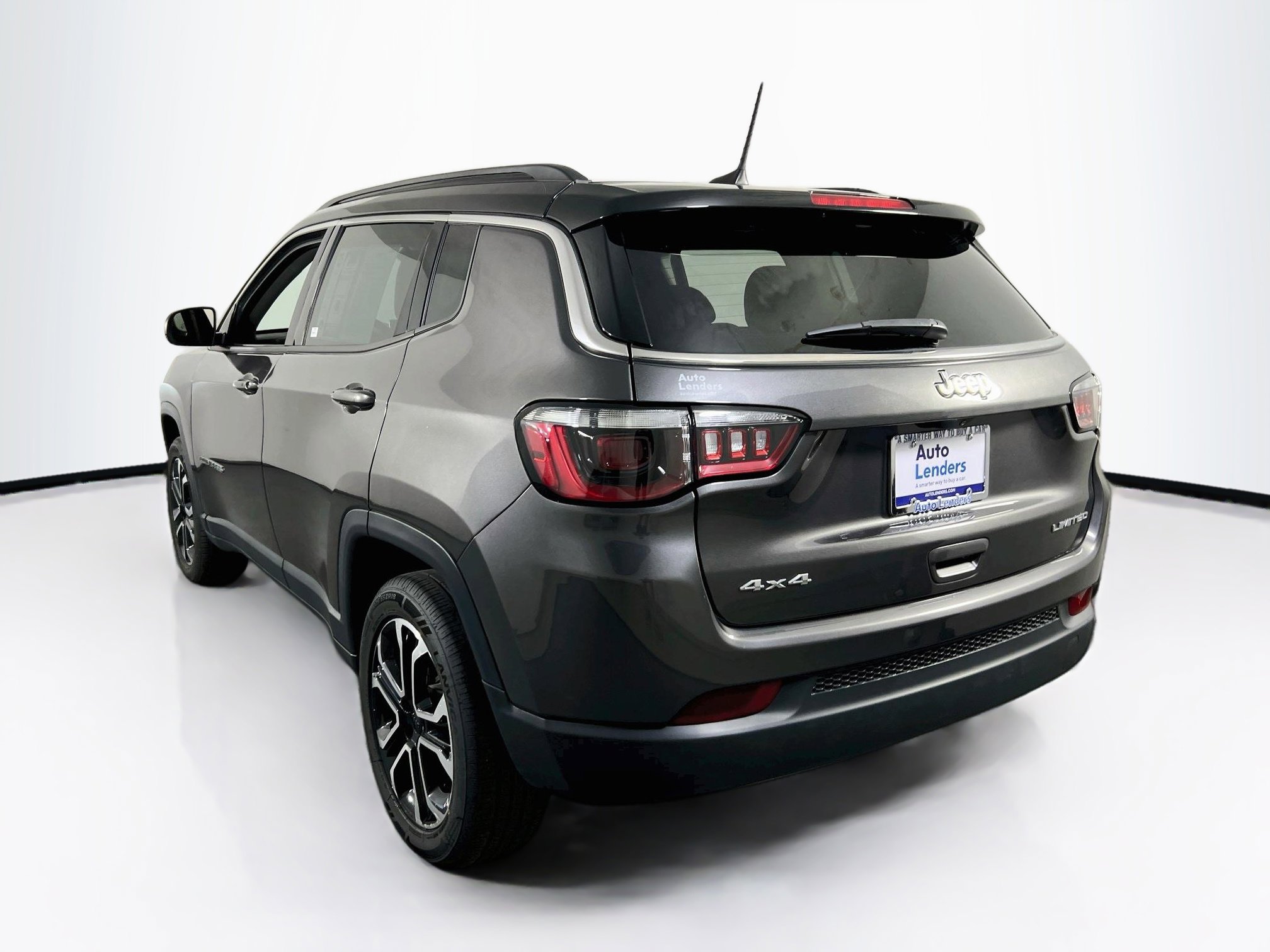Used 2022 Jeep Compass Limited w/ Sun and Sound Group AWD/4WD image 7