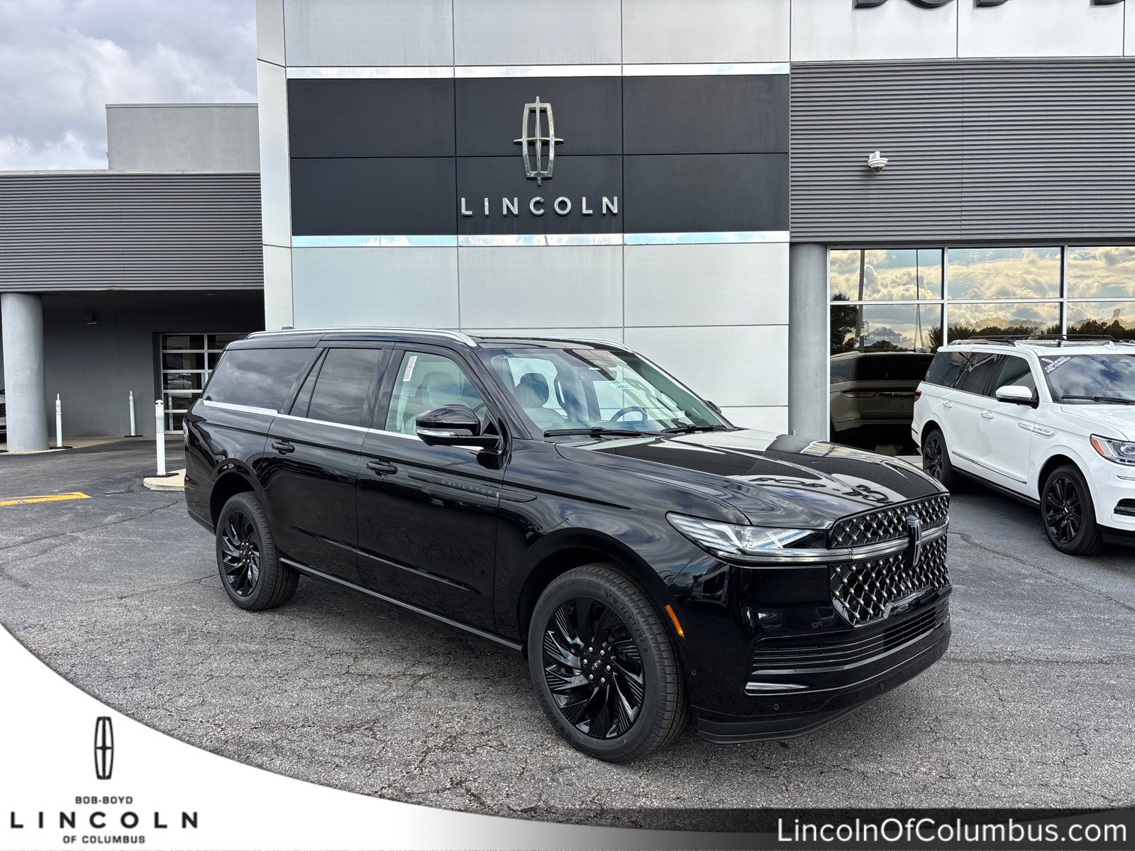 New 2025 Lincoln Navigator L Black Label image 1