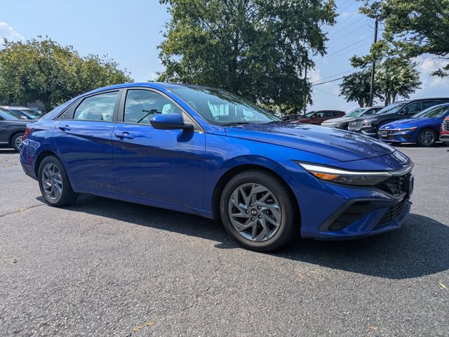 Used 2024 Hyundai Elantra SEL FWD video 1