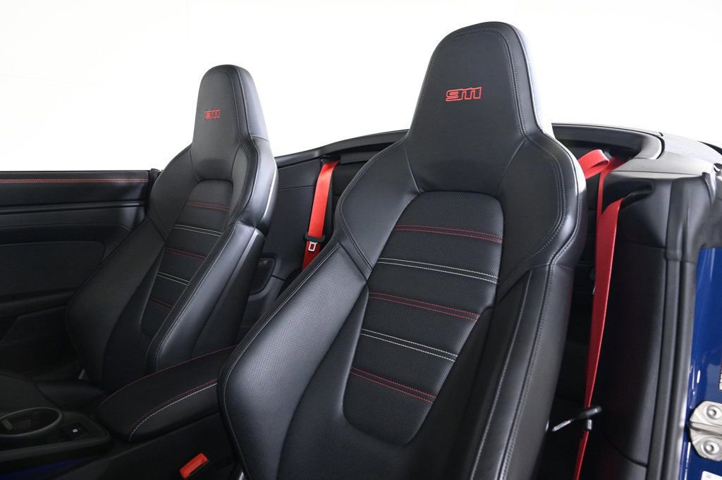 Used 2023 Porsche 911 Carrera GTS image 5