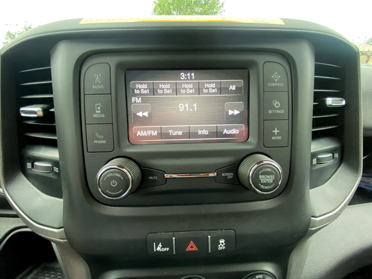 Used 2024 RAM 3500 Tradesman w/ Safety Group image 31