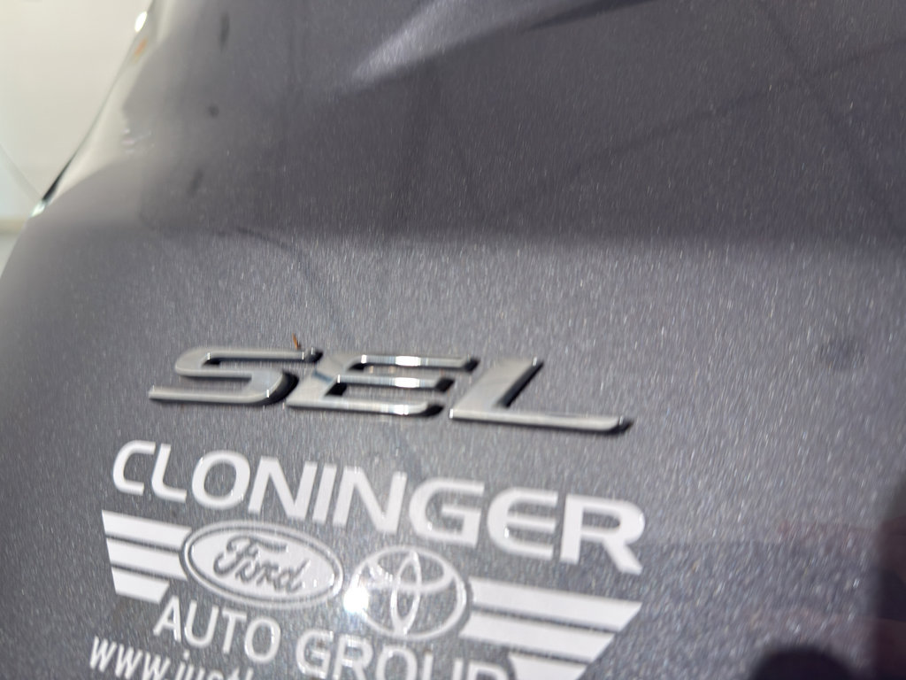 Used 2024 Ford Edge SEL w/ Convenience Package image 9