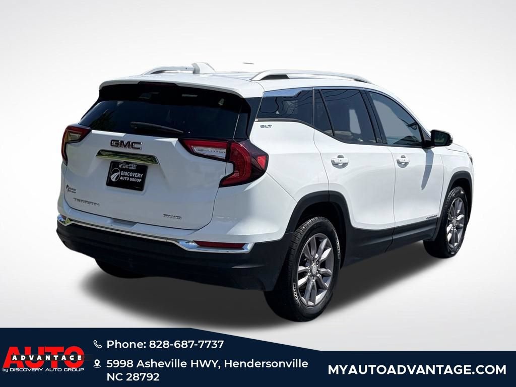 Used 2024 GMC Terrain SLT AWD/4WD image 3