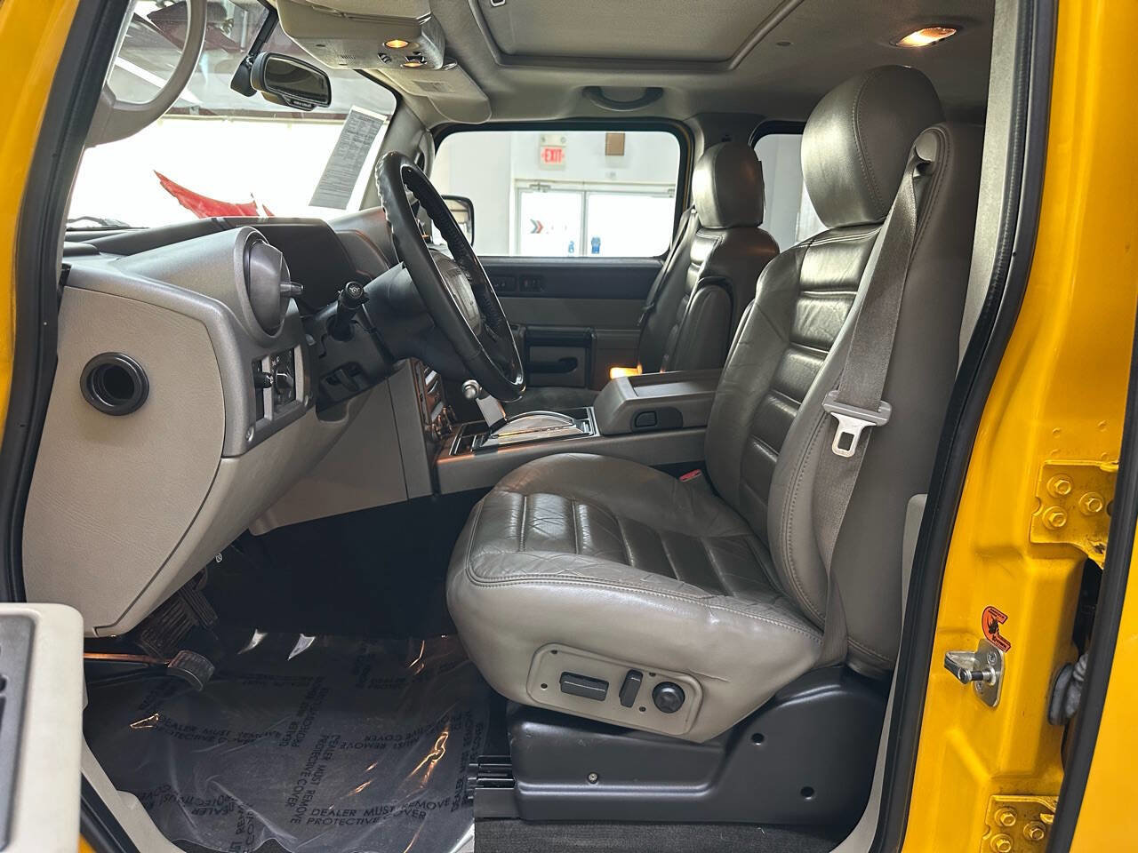 Used 2003 HUMMER H2 w/ Preferred Equipment Group image 11