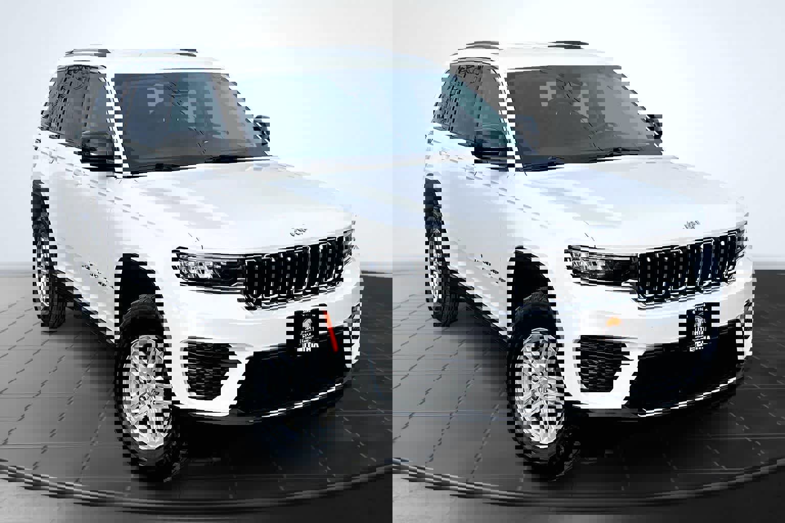 Used 2024 Jeep Grand Cherokee Laredo image 22