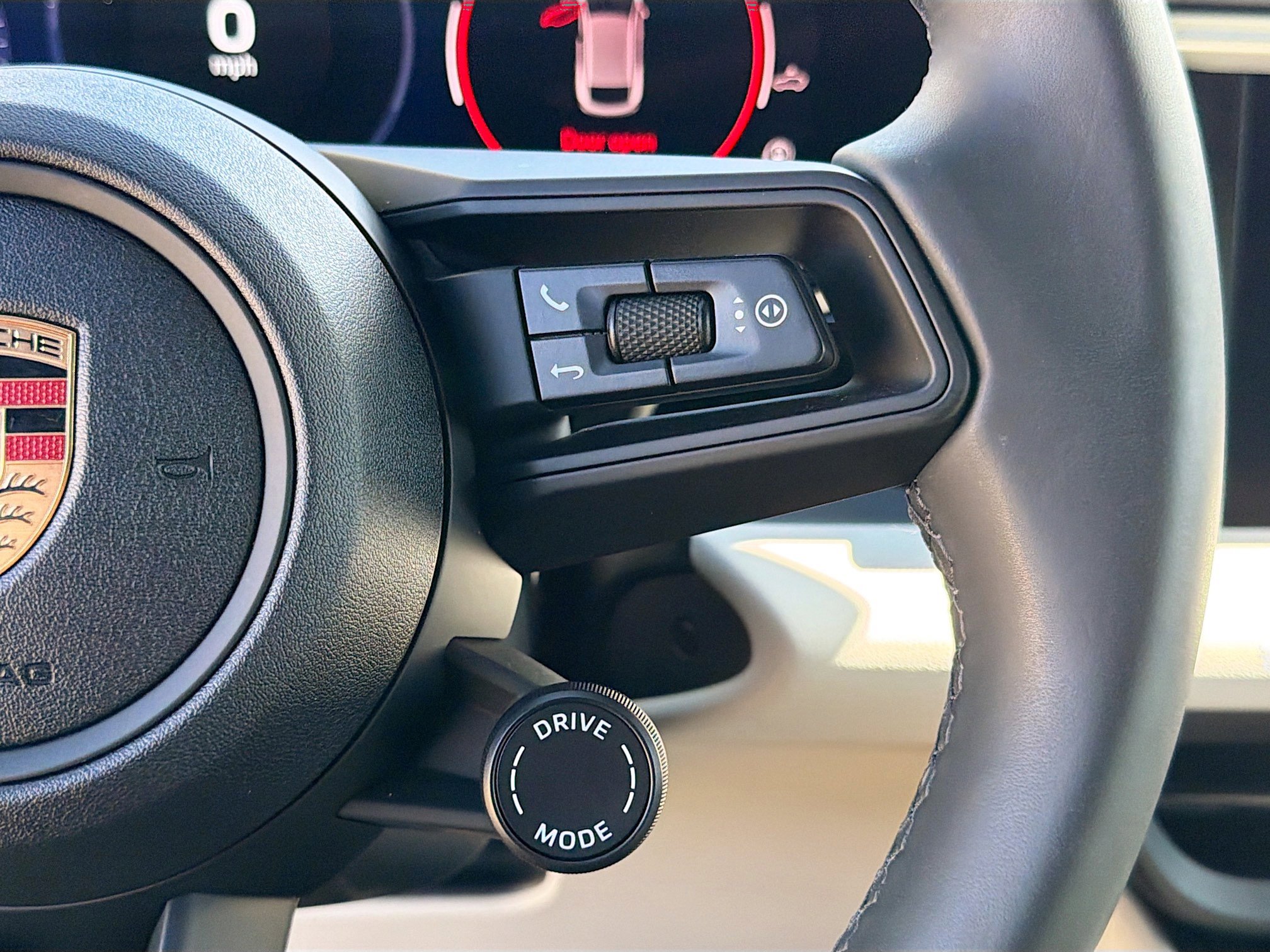 Used 2024 Porsche Macan 4 Electric image 39