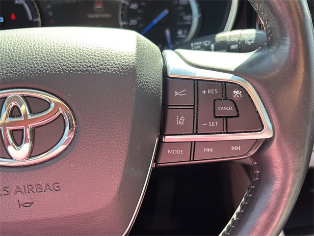 Used 2021 Toyota Highlander Platinum image 25
