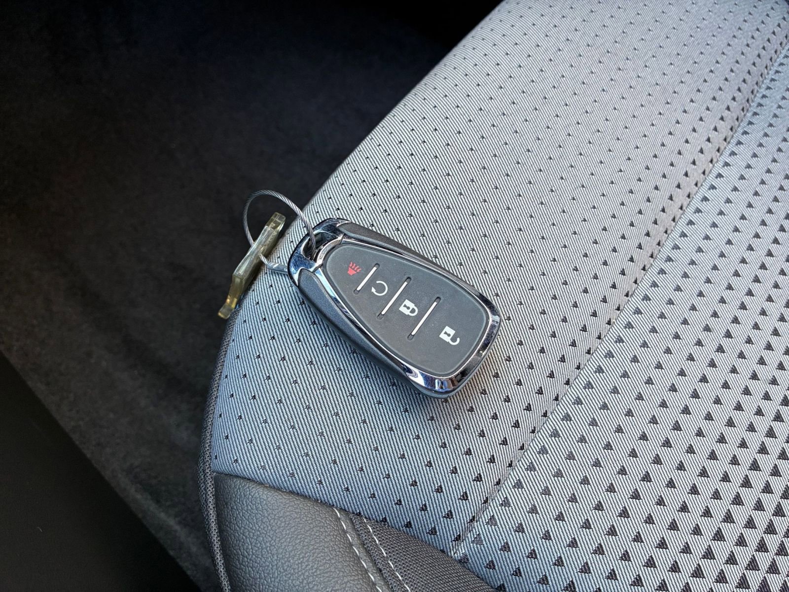 Used 2025 Chevrolet Trax LT w/ LT Convenience Package FWD image 21